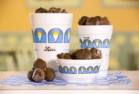 Photo showing Lic’s Ice Cream & Deli