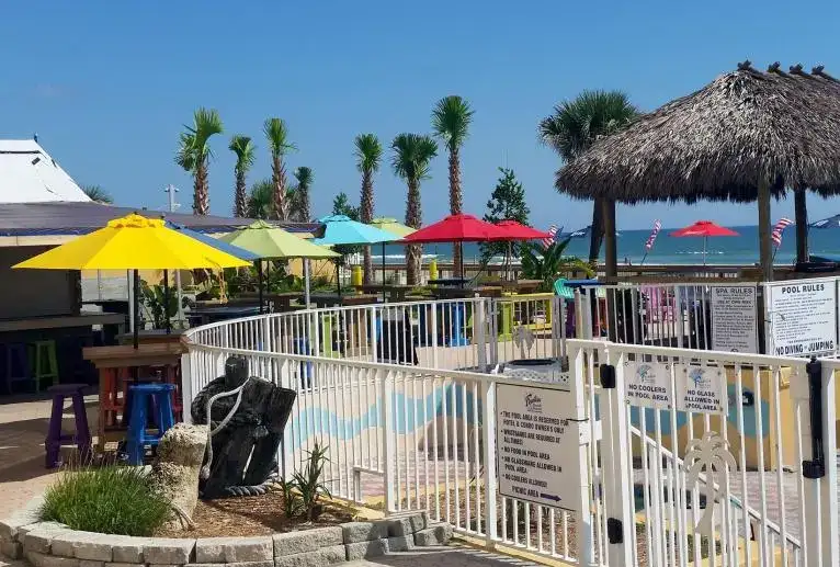 Photo showing Oasis Tiki Bar & Grill