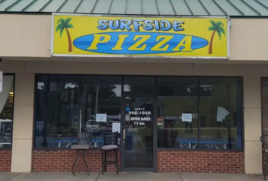 Photo showing Surfside Pizza & Ice Cream