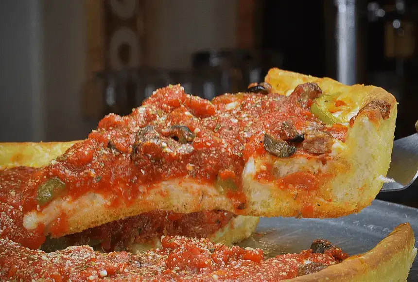 Photo showing Vero Chicago Pizza