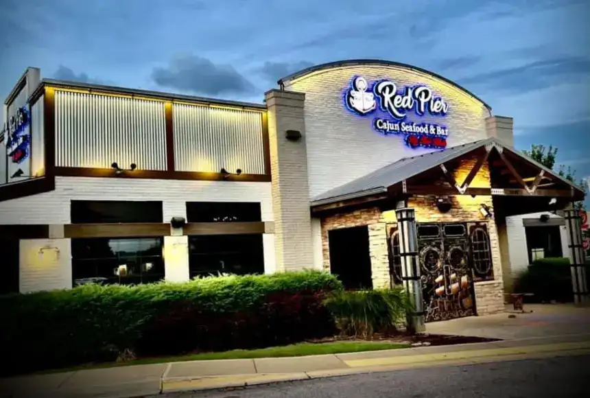 Photo showing Red Pier Cajun Seafood & Bar - West Memphis