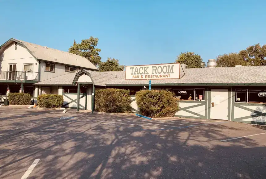 Tack Room Restaurant & Bar