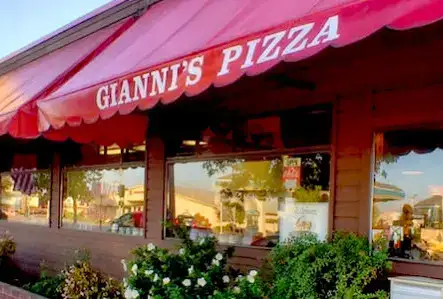 Photo showing Gianni’s Pizza