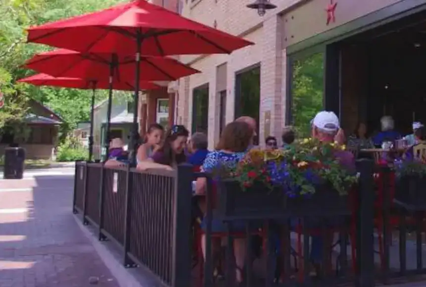 Photo showing Glenwood Canyon Brewpub