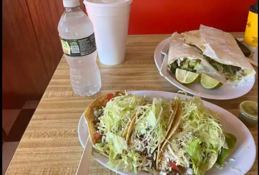Photo showing Tacos La Rosa