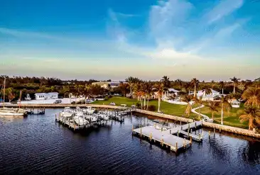 Photo showing Tarpon Lodge & Restaurant