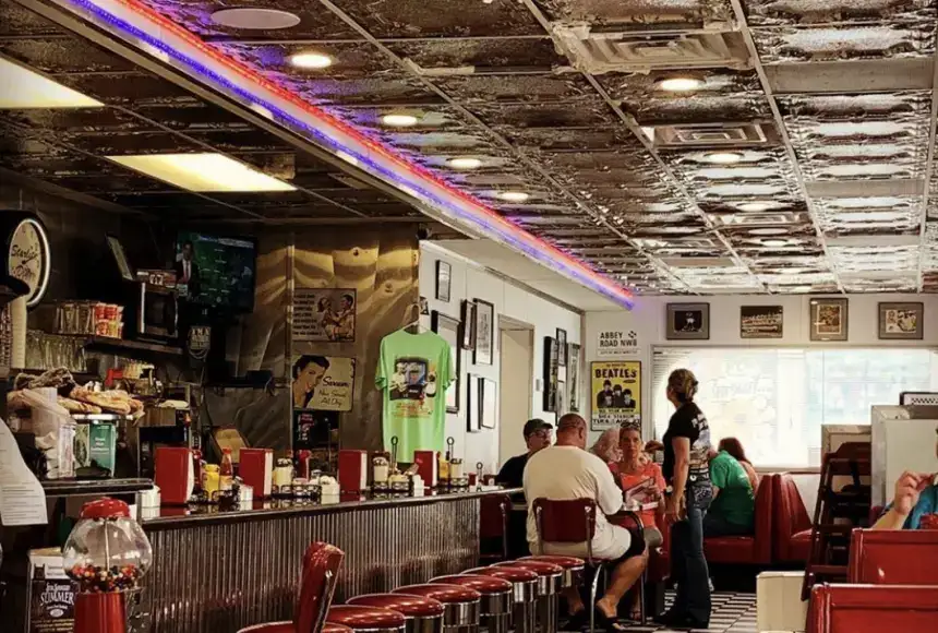 Photo showing Starlite Diner