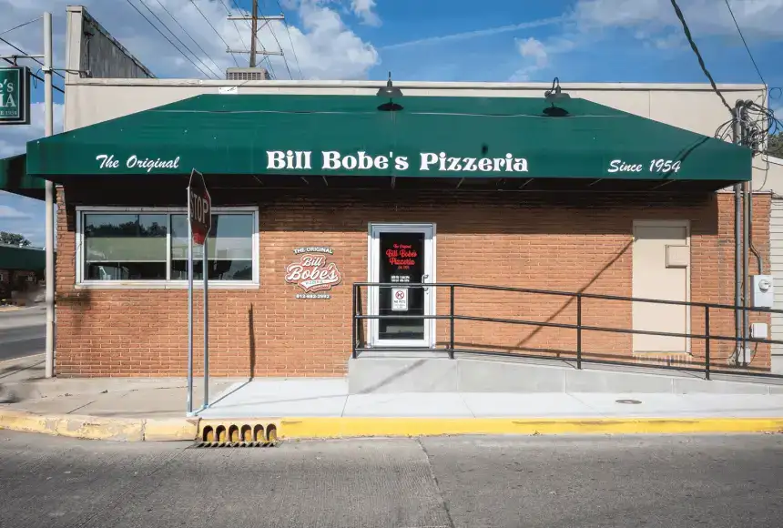 Photo showing Bill Bobe’s Pizzeria