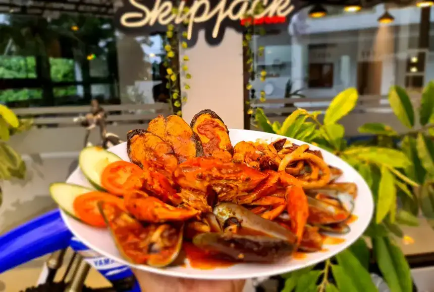 Photo showing Skip Jacks Seafood