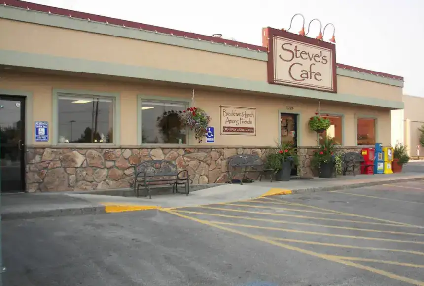Photo showing Steve's Cafe
