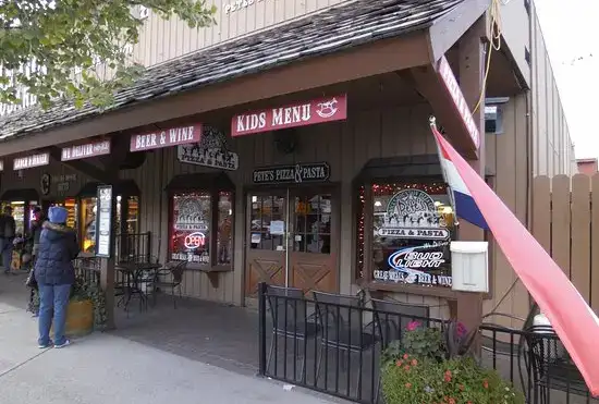 Photo showing Pete's Rocky Mountain Pizza And Pasta