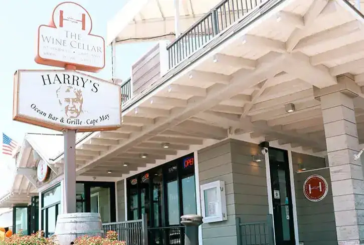 Photo showing Harry’s Ocean Bar & Grille