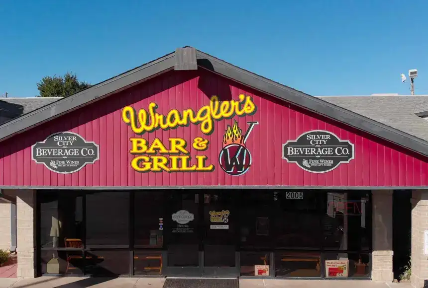 Photo showing Wrangler’s Bar And Grill