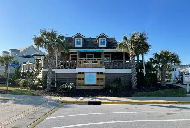 Photo showing Bahia Beach House & Surf Bar