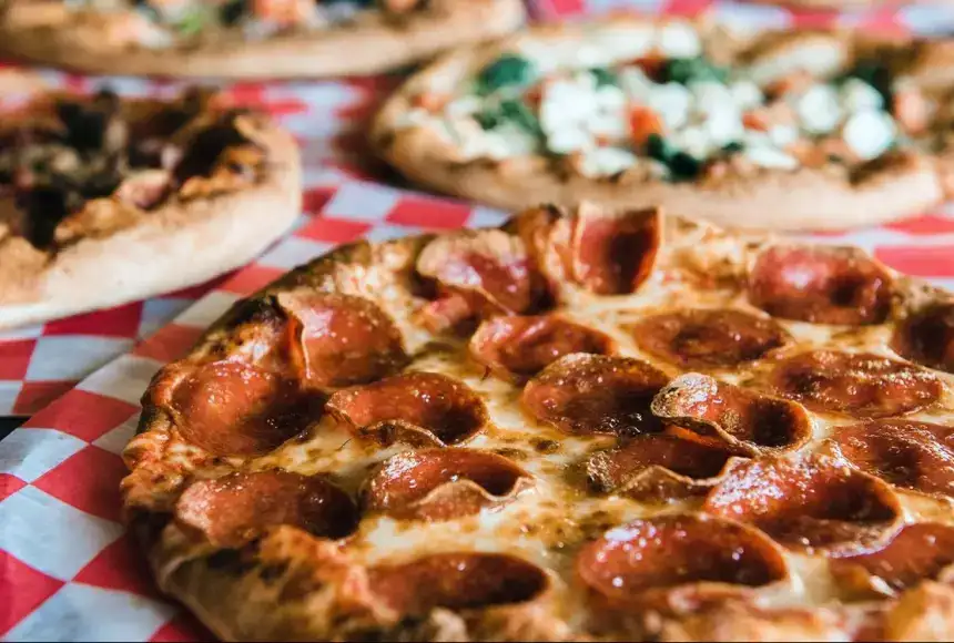 Photo showing Courtside Pizza