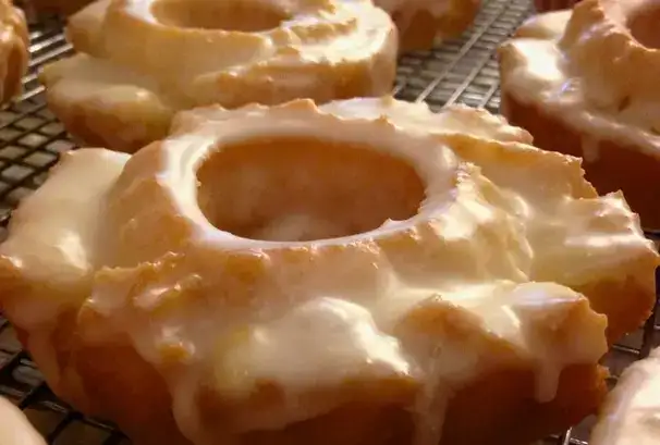 Photo showing Pat’s Donuts & Kreme