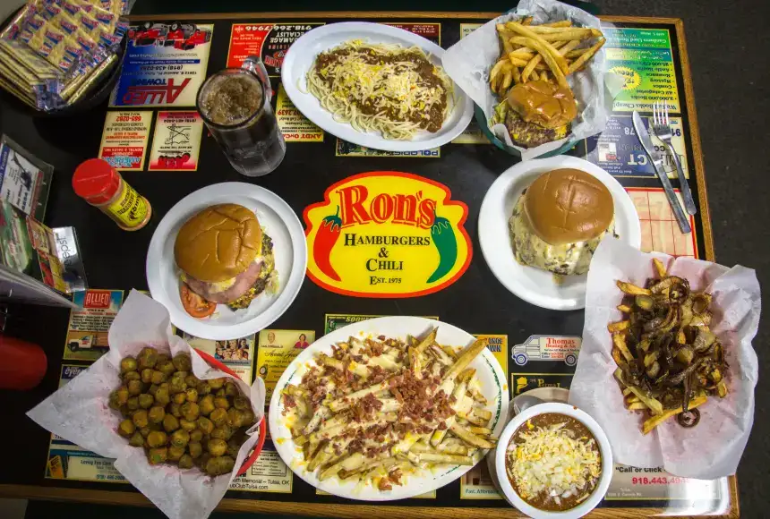 Photo showing Ron's Hamburgers & Chili