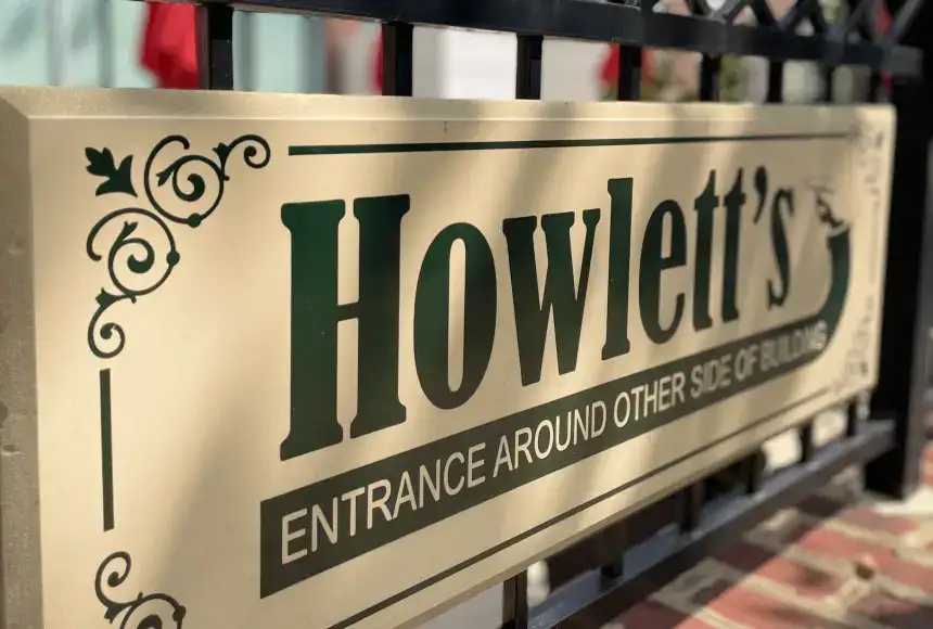 Photo showing Howlett's Restaurant And Tavern