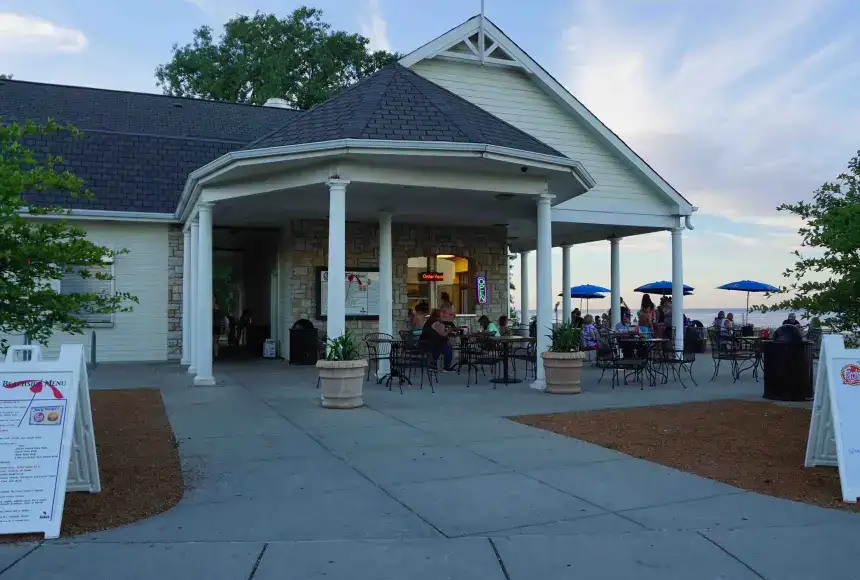 Photo showing Ferch's Beachside Grille