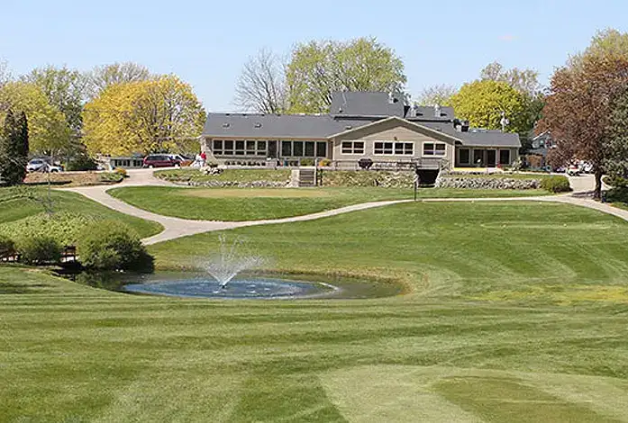 Photo showing Lake Mills Golf Club & Grill